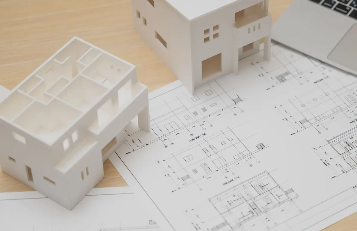 建築模型と設計図面